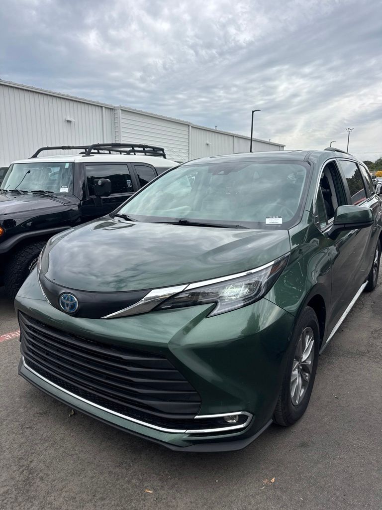 Cypress 2024 Toyota Sienna Minivan Front-Wheel Drive Continuously Variable Transmission