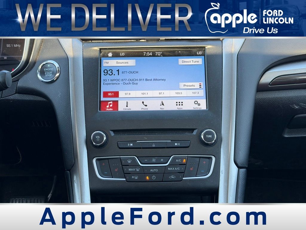 2017 Ford Fusion SE
