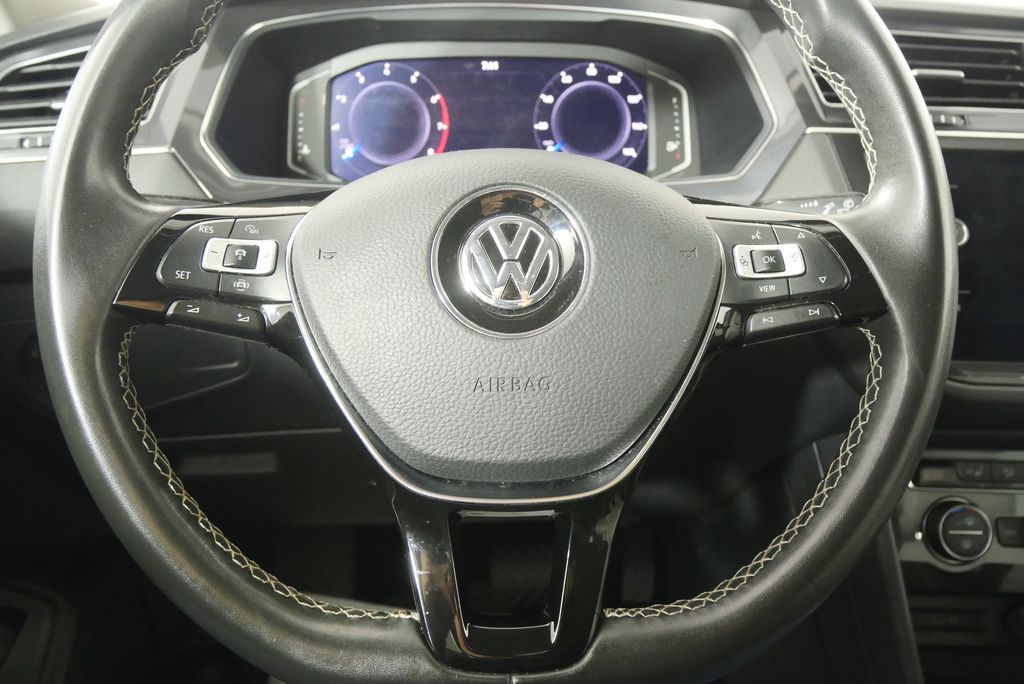 Thumbnail: 2021 Volkswagen Tiguan - 19