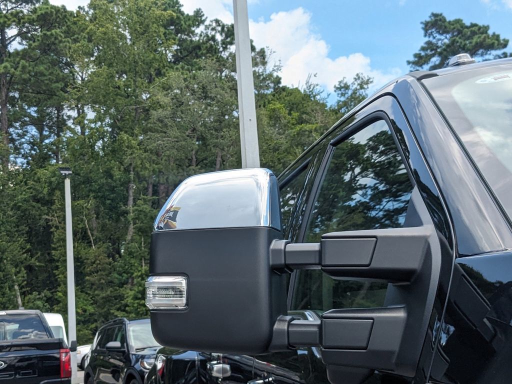 2025 Ford F-450 Super Duty Platinum