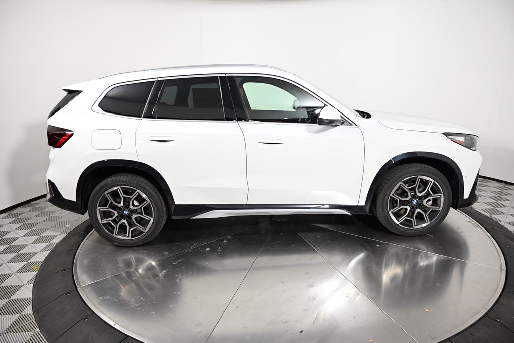 Thumbnail: 2025 BMW X1 - 6