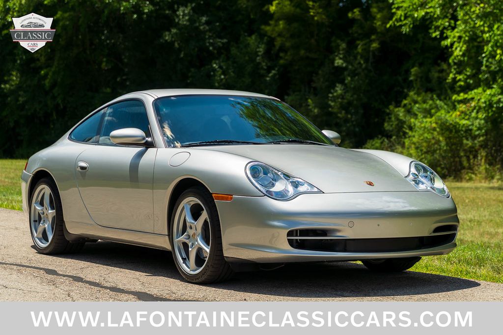 2002 Porsche 911 Carrera 13