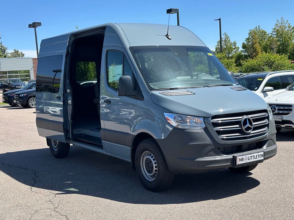 2024 Mercedes-Benz Sprinter 2500 Crew 144 WB 24