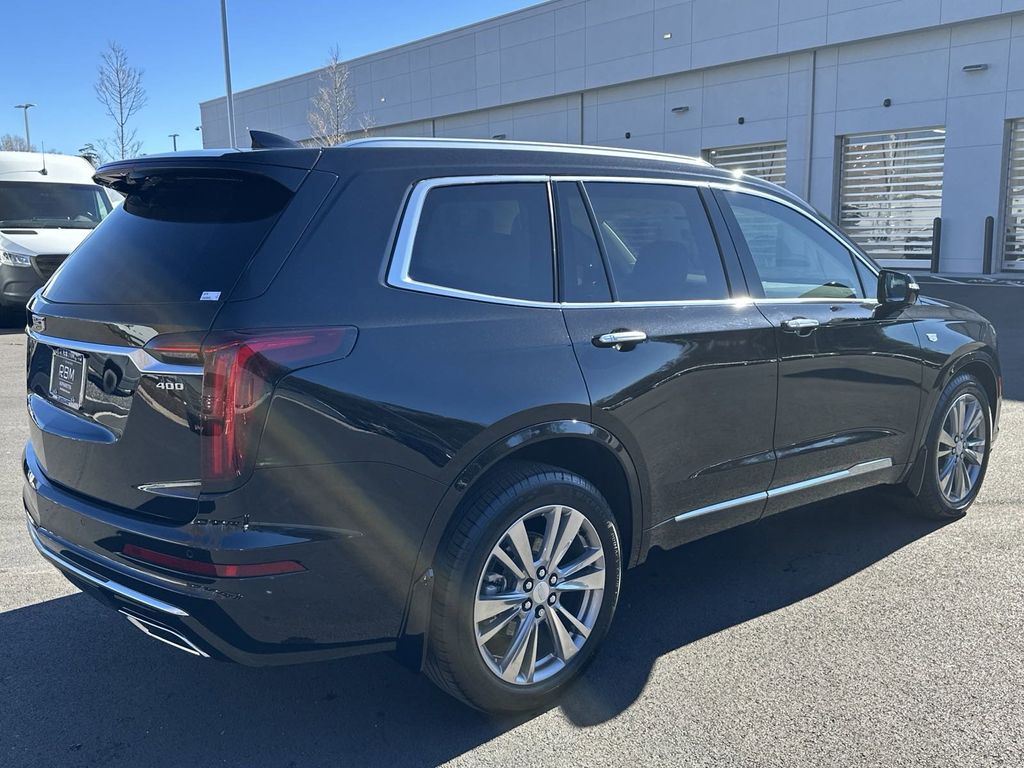 2024 Cadillac XT6 Premium Luxury 8