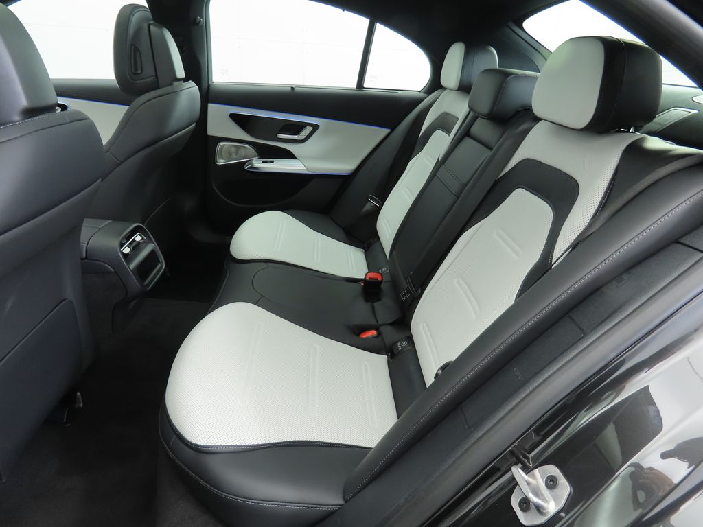 Thumbnail: 2026 Mercedes-Benz E-Class - 21