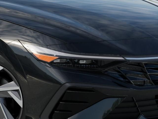 2025 Hyundai Elantra Limited Edition 9