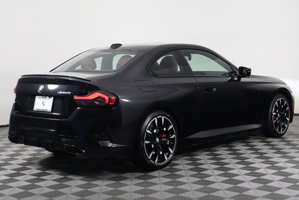Thumbnail: 2025 BMW 2 Series - 2