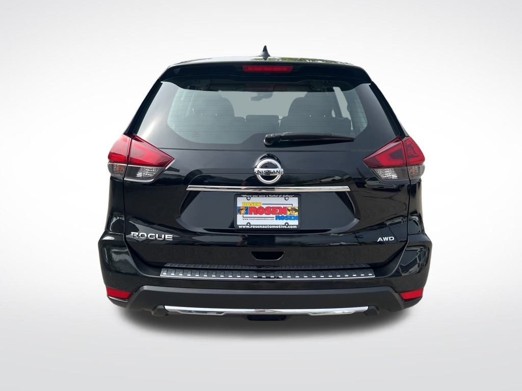 2019 Nissan Rogue S photo