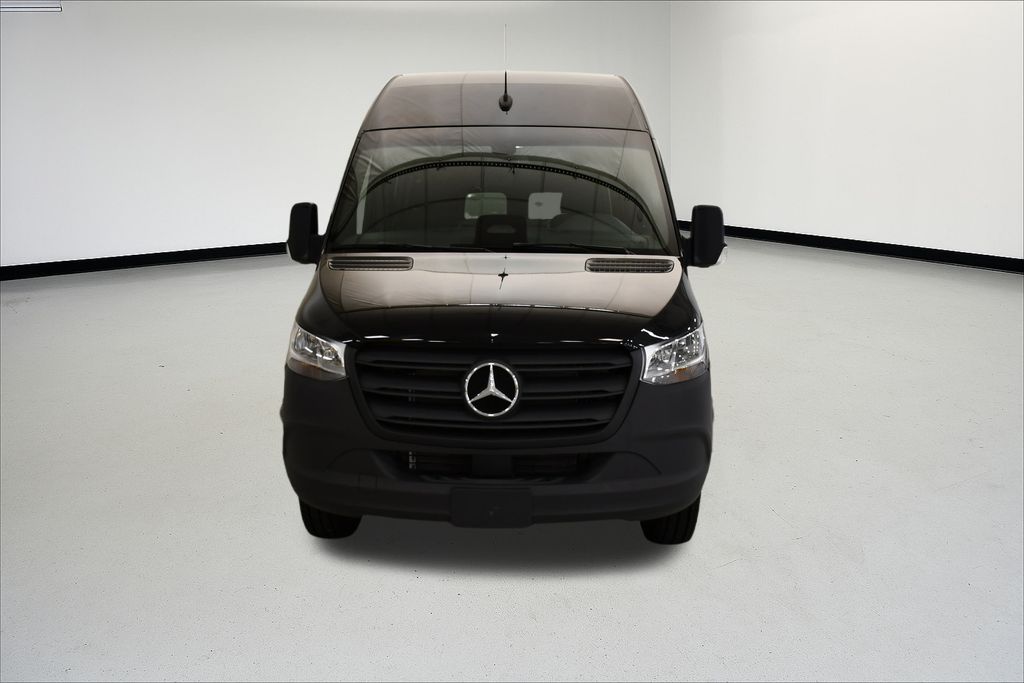 Thumbnail: 2025 Mercedes-Benz Sprinter - 2
