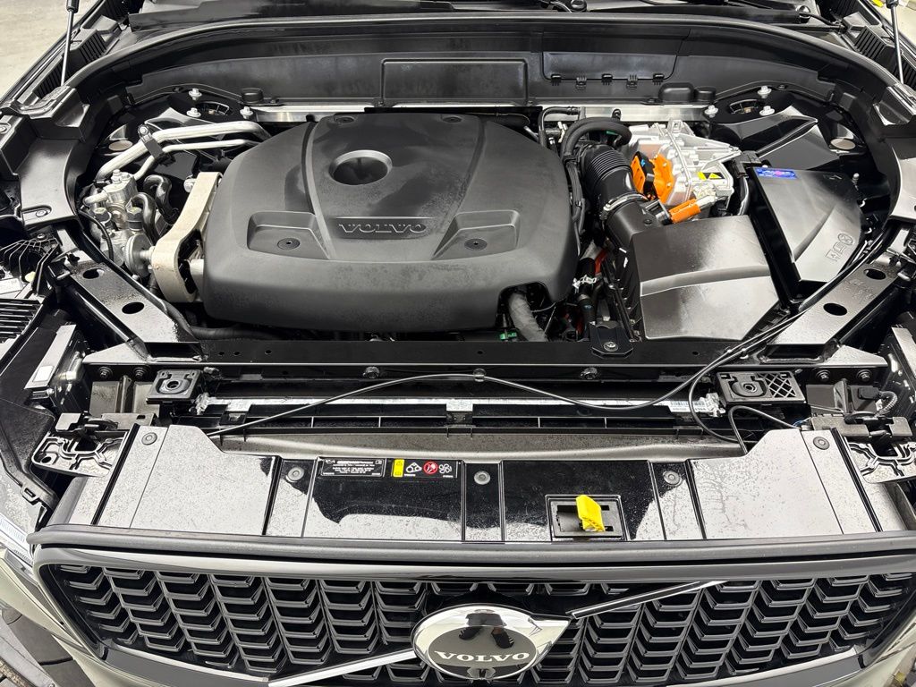 Thumbnail: 2024 Volvo XC60 - 14