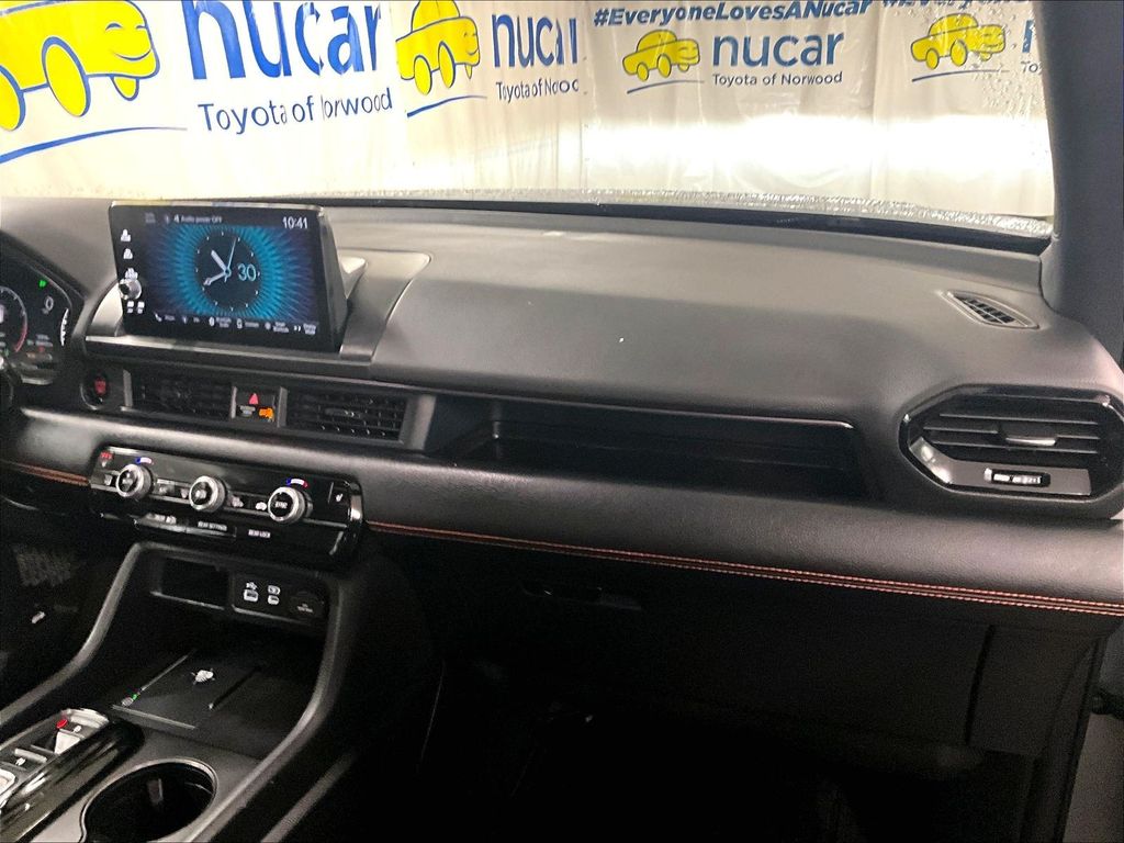 2025 Honda Pilot — photo 13