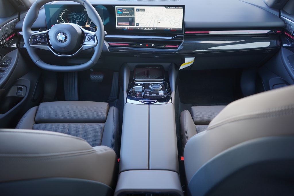 Thumbnail: 2025 BMW 5 Series - 14