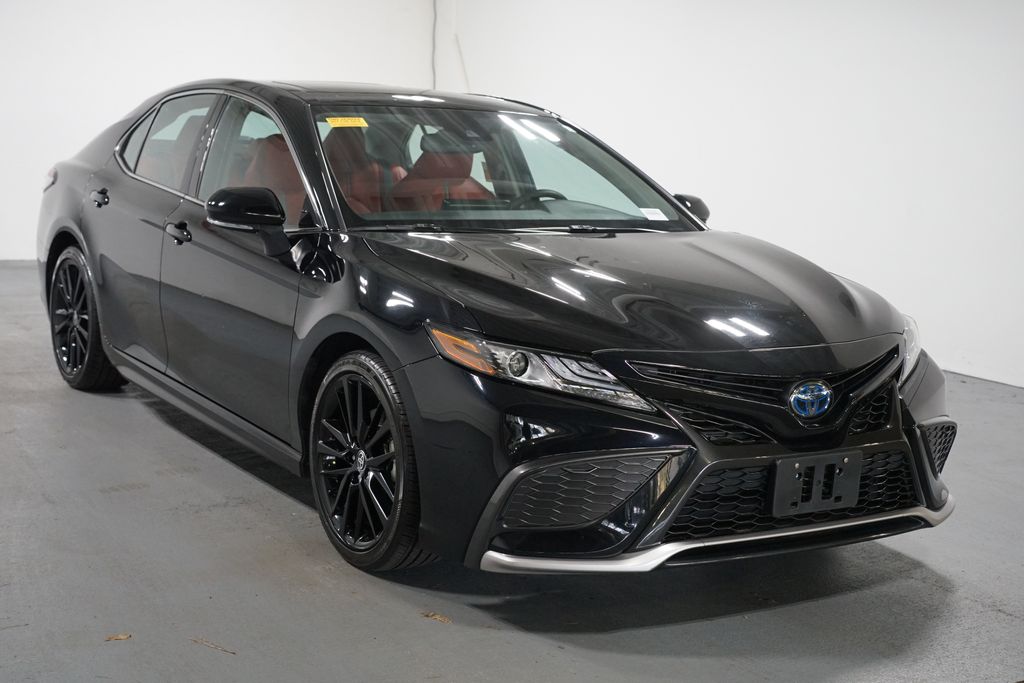 Thumbnail: 2022 Toyota Camry - 3