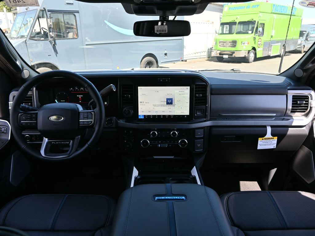 2025 Ford F-350 Super Duty Platinum