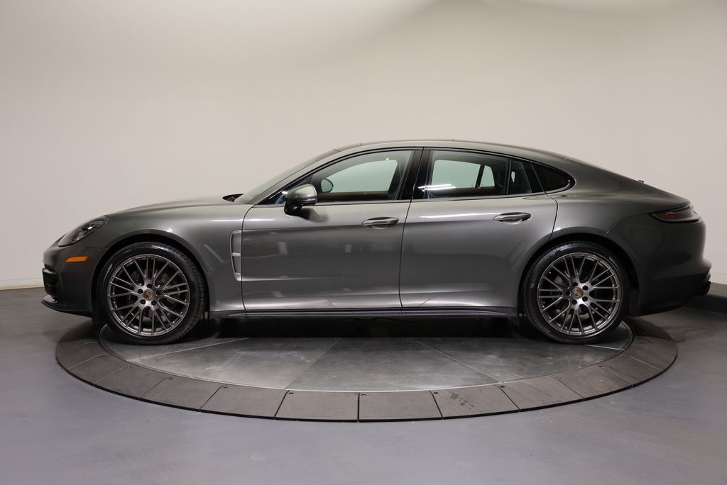 Thumbnail: 2022 Porsche Panamera - 2