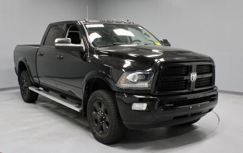  2014 RAM 3500 Laramie Crew Cab 4WD   