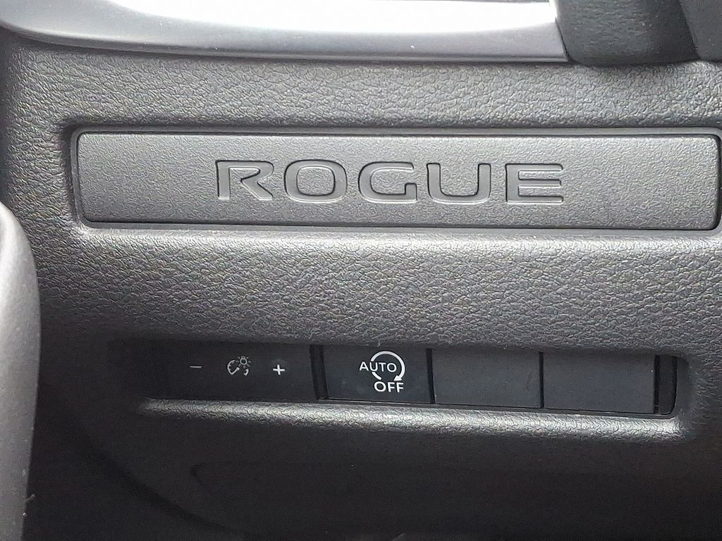 Thumbnail: 2023 Nissan Rogue - 23