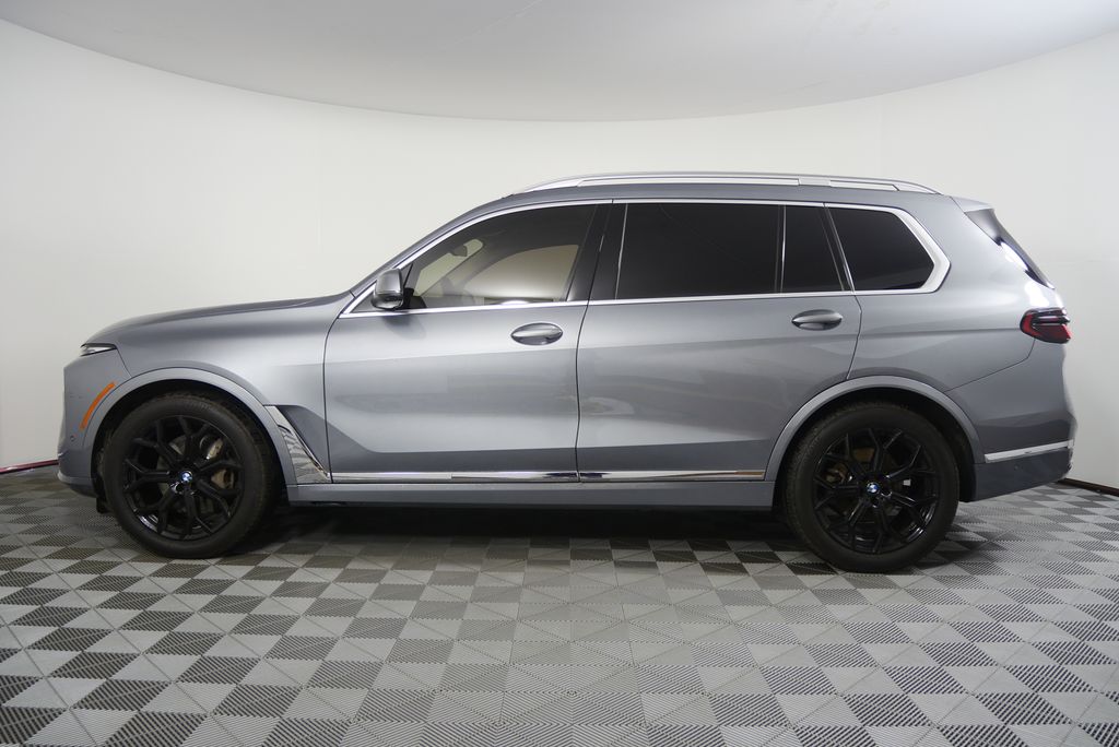 Thumbnail: 2025 BMW X7 - 6