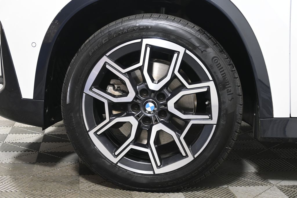 Thumbnail: 2023 BMW X1 - 12