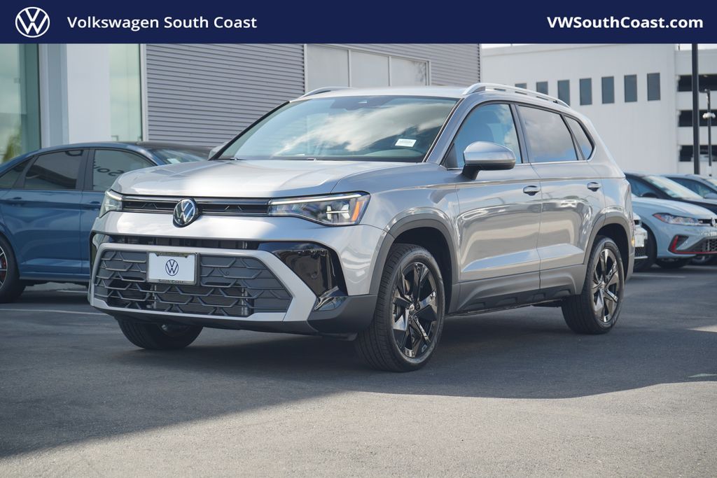 2025 Volkswagen Taos SE Hero Image