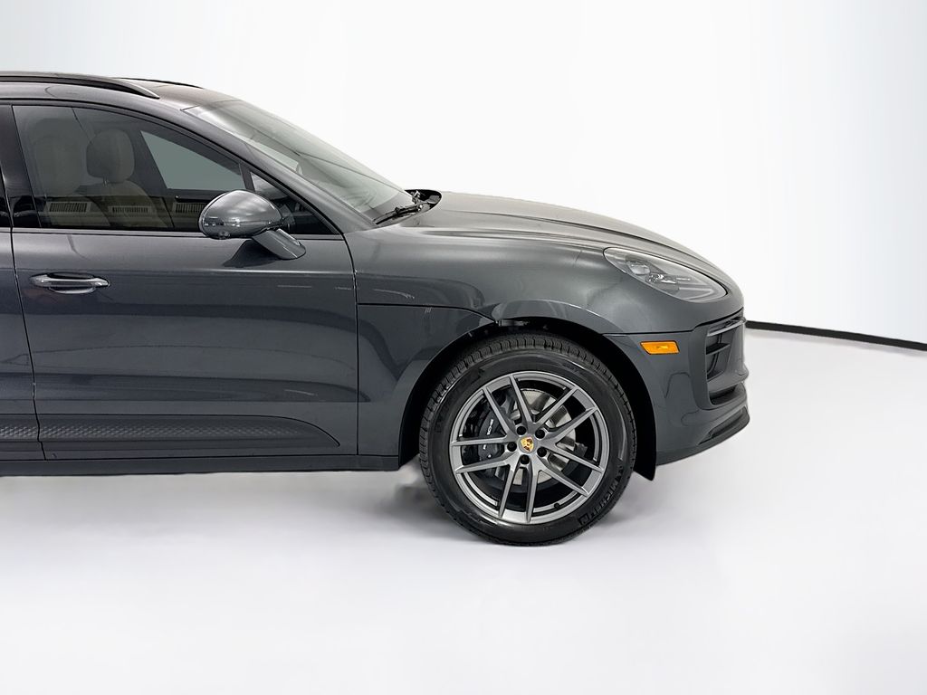 Thumbnail: 2026 Porsche Macan - 11