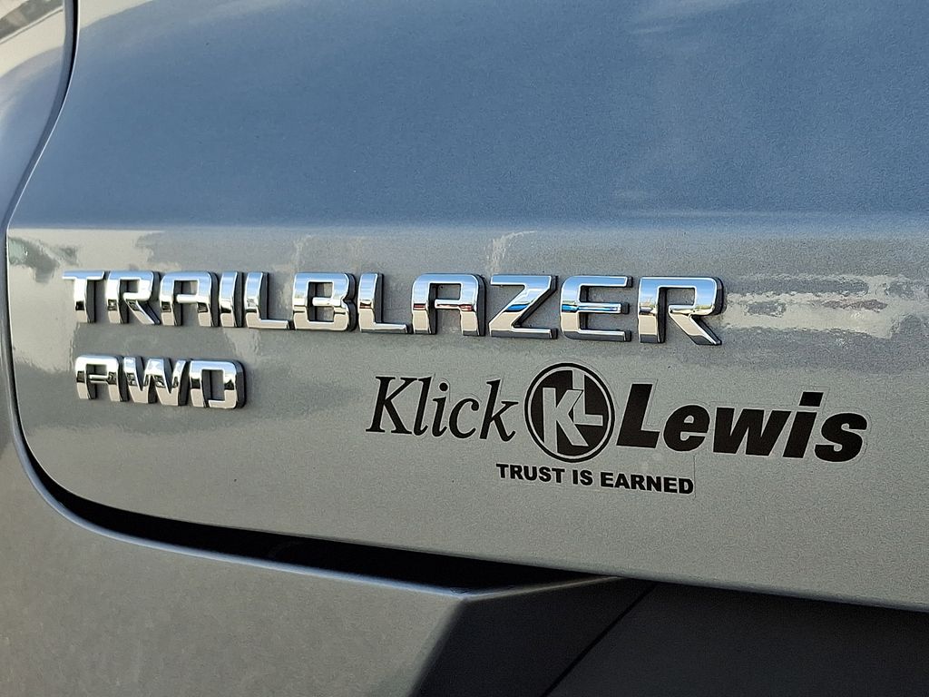 2023 Chevrolet TrailBlazer LT Gray at Subaru and VW of Moon Township