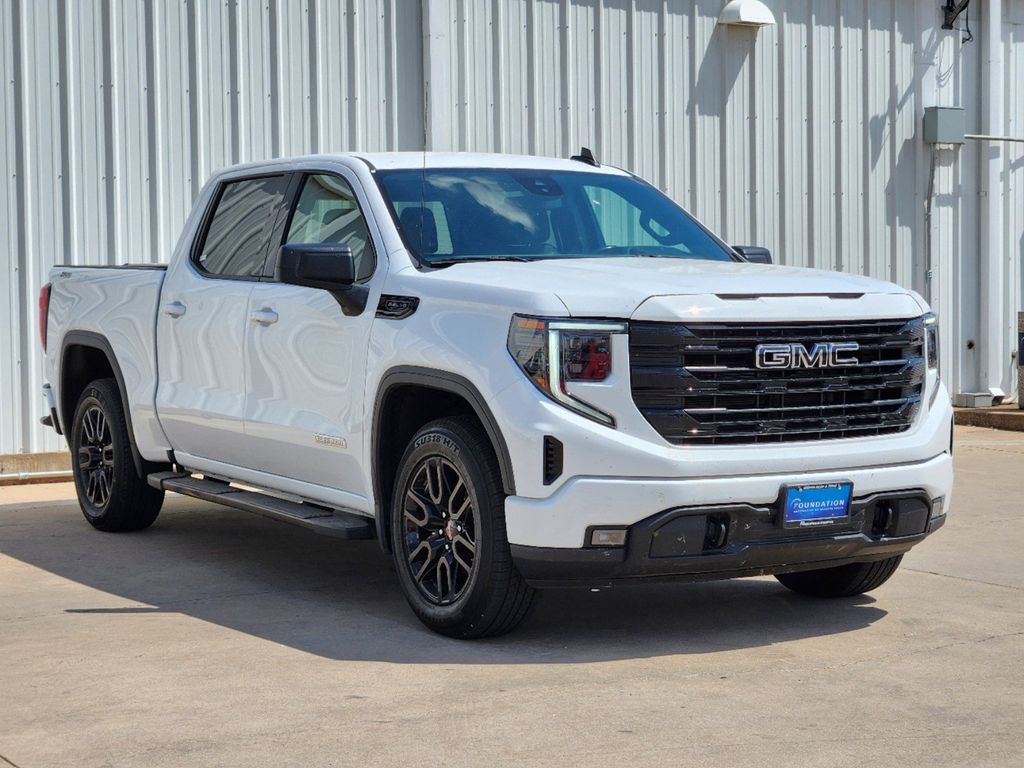 2023 GMC Sierra 1500 Elevation 3