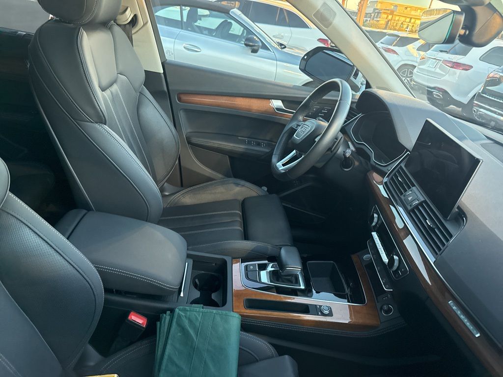 Thumbnail: 2021 Audi Q5 - 7