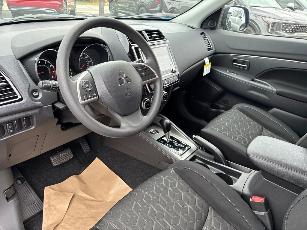 2026 Mitsubishi Outlander Sport 2.0 ES Black at Auto Express Mitsubishi