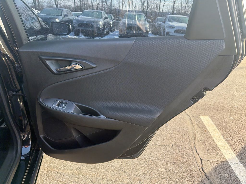 Thumbnail: 2022 Chevrolet Malibu - 23