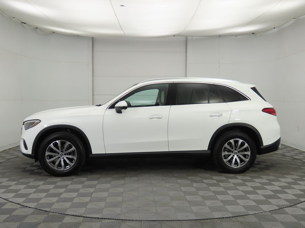 Thumbnail: 2026 Mercedes-Benz GLC - 8