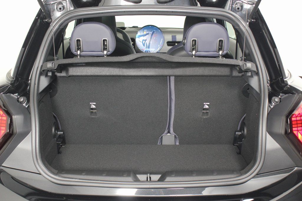 2025 MINI Cooper Hardtop S 8