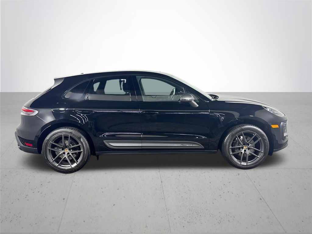 2024 Porsche Macan T