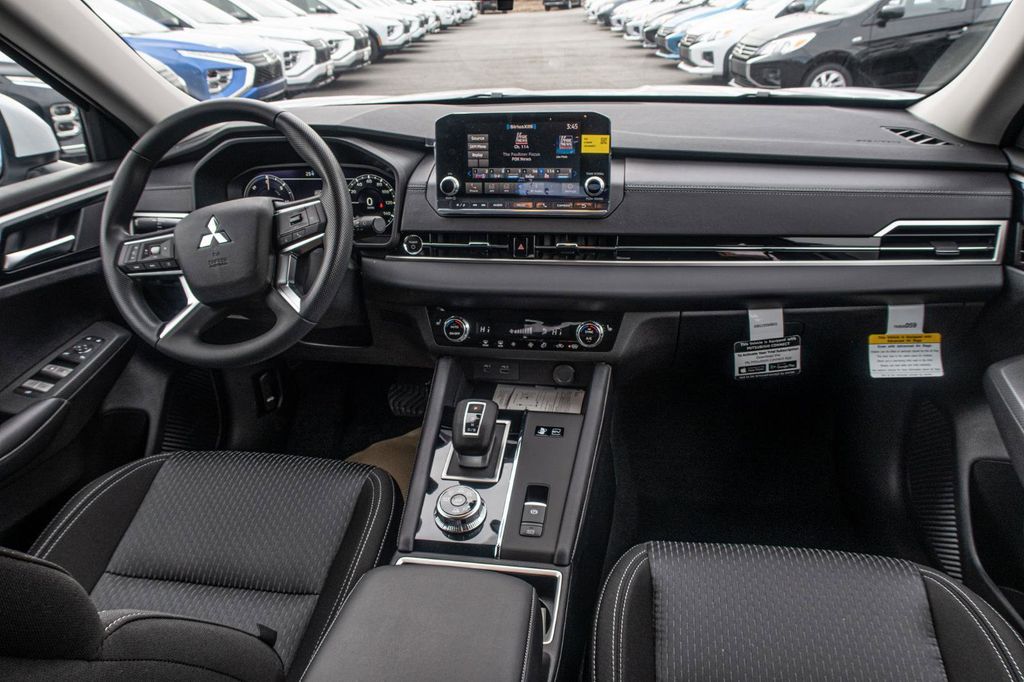 2025 Mitsubishi Outlander PHEV ES S-AWC