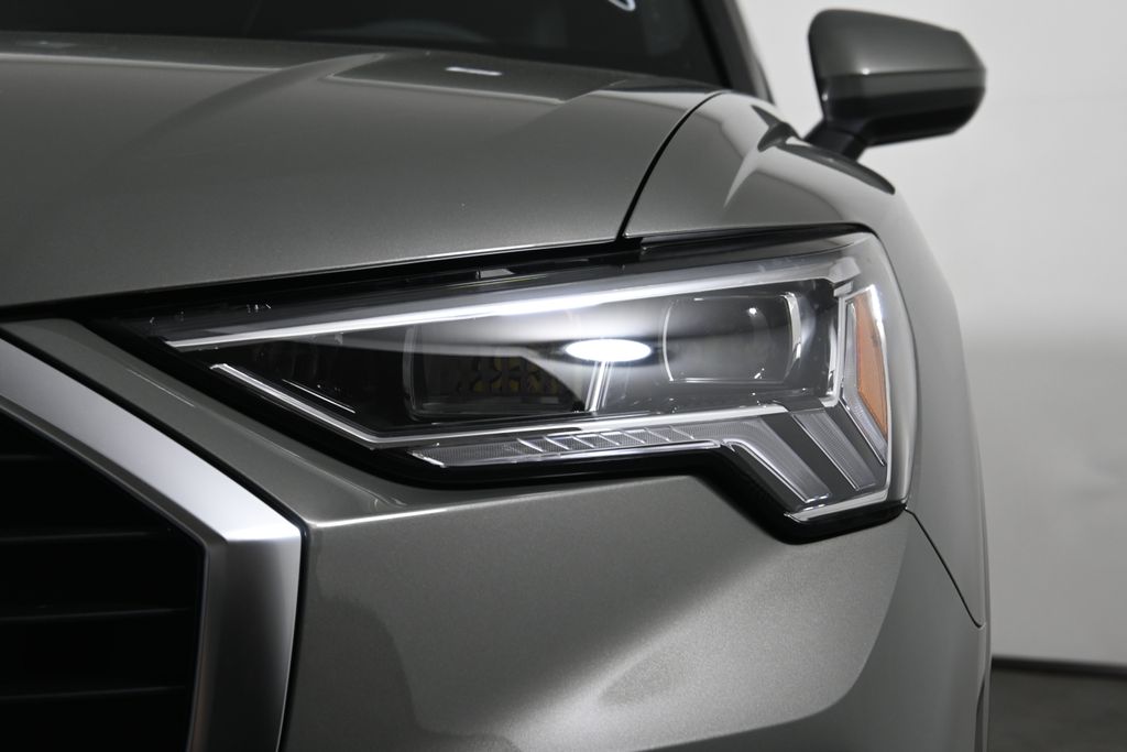 Thumbnail: 2025 Audi Q3 - 10