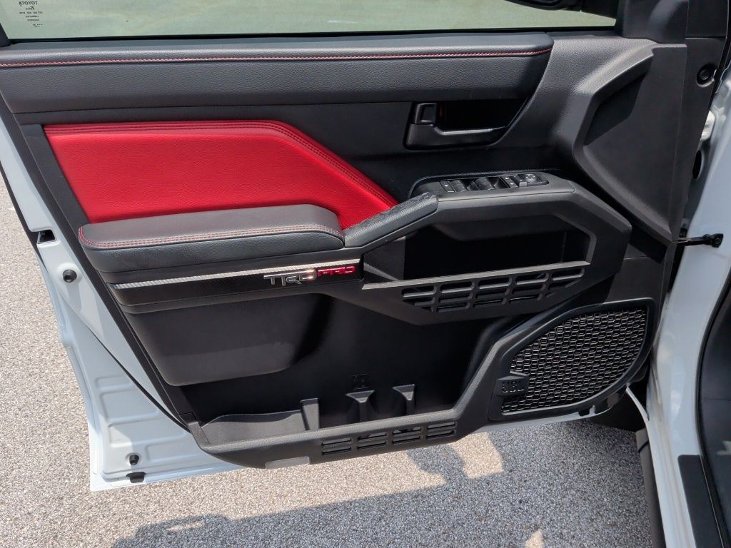 2024 Toyota Tacoma Hybrid TRD Pro - 9