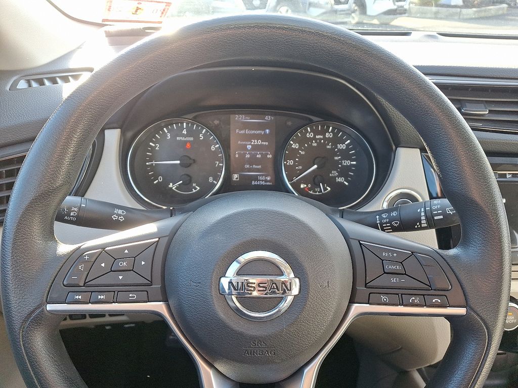 Thumbnail: 2018 Nissan Rogue Sport - 19