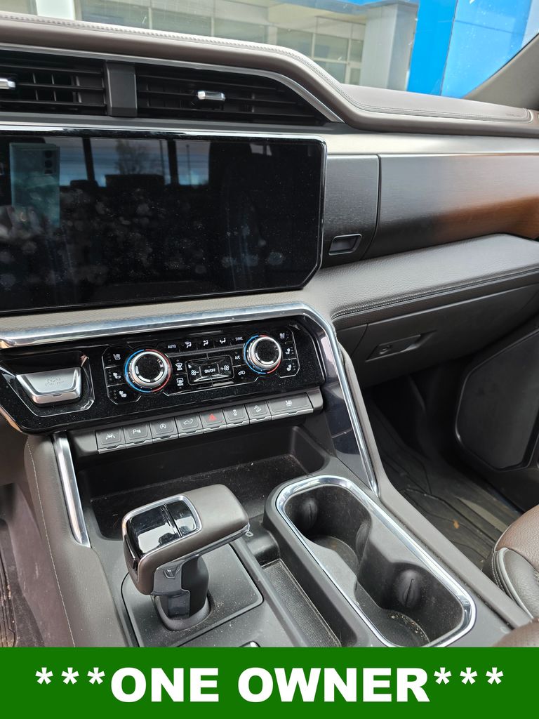 Used 2024 Blue GMC Denali image 4