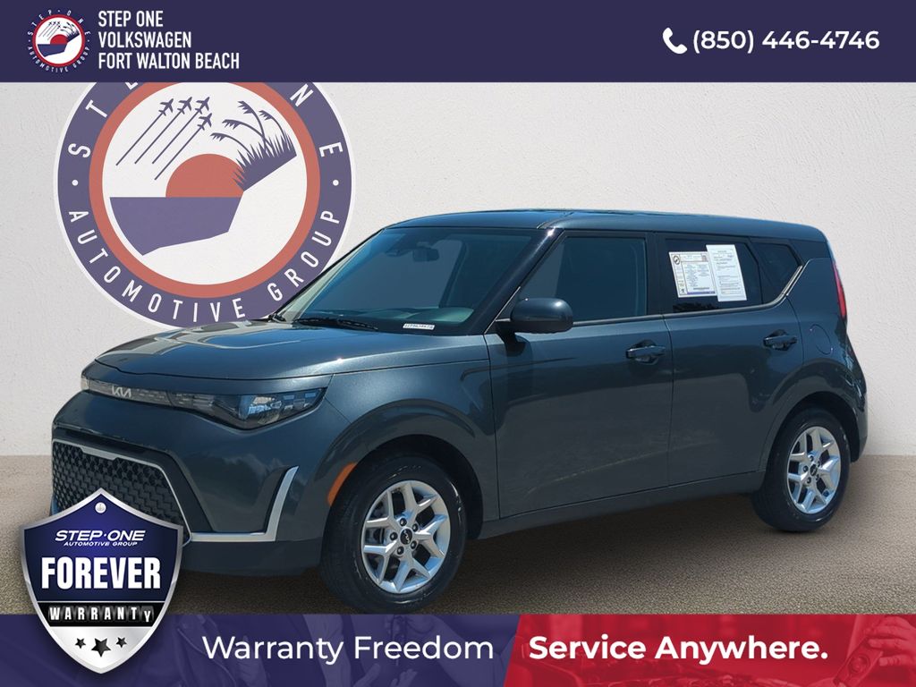 Gravity Gray 2025 Kia Soul SUV / Crossover Front-Wheel Drive Continuously Variable Transmission