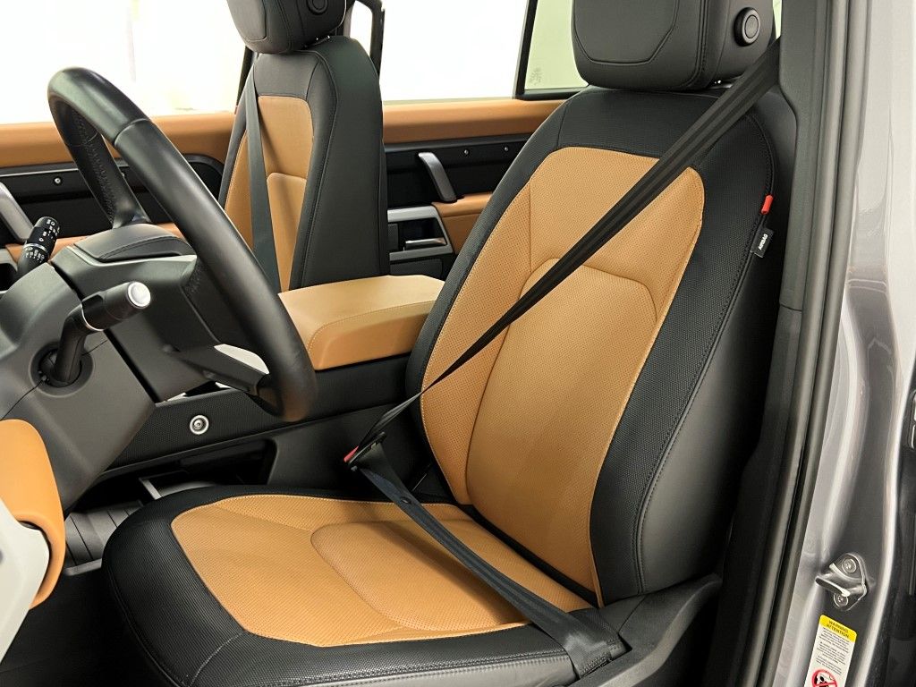 Thumbnail: 2024 Land Rover Defender - 19