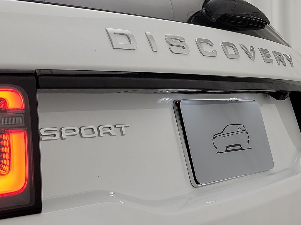 2024 Land Rover Discovery Sport S 18