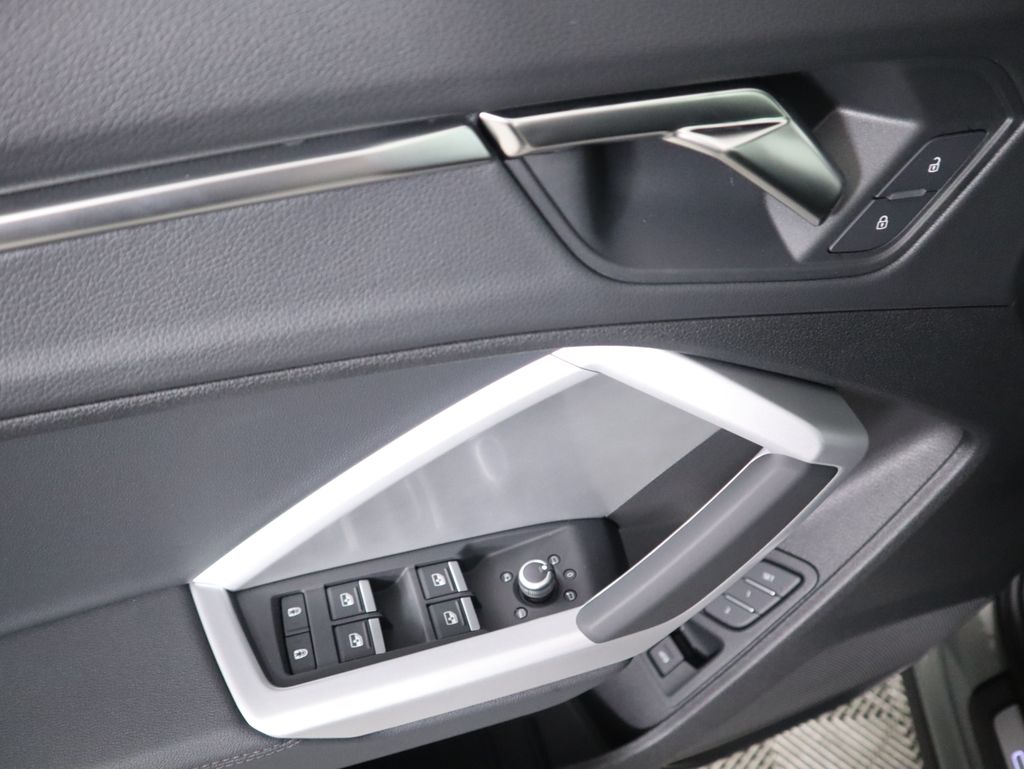 Thumbnail: 2025 Audi Q3 - 25