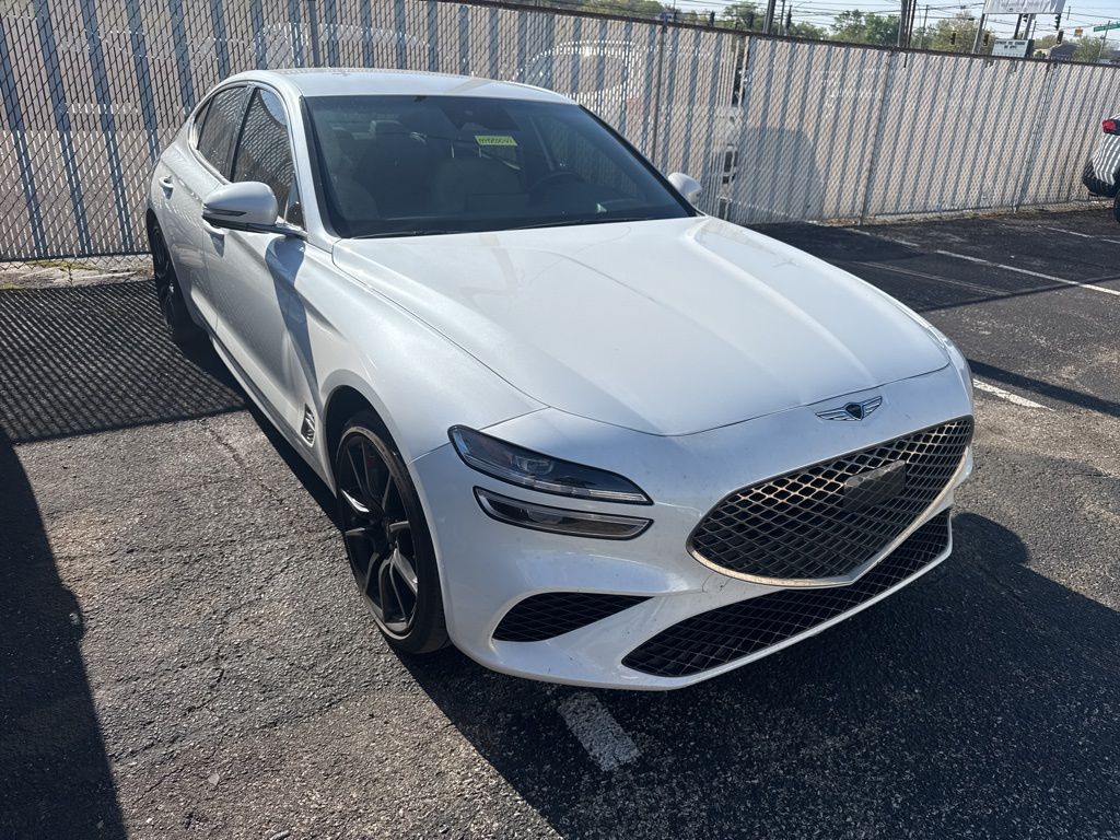 Uyuni White 2024 Genesis G70 2.5T Standard RWD Sedan Rear-Wheel Drive 8-Speed Automatic