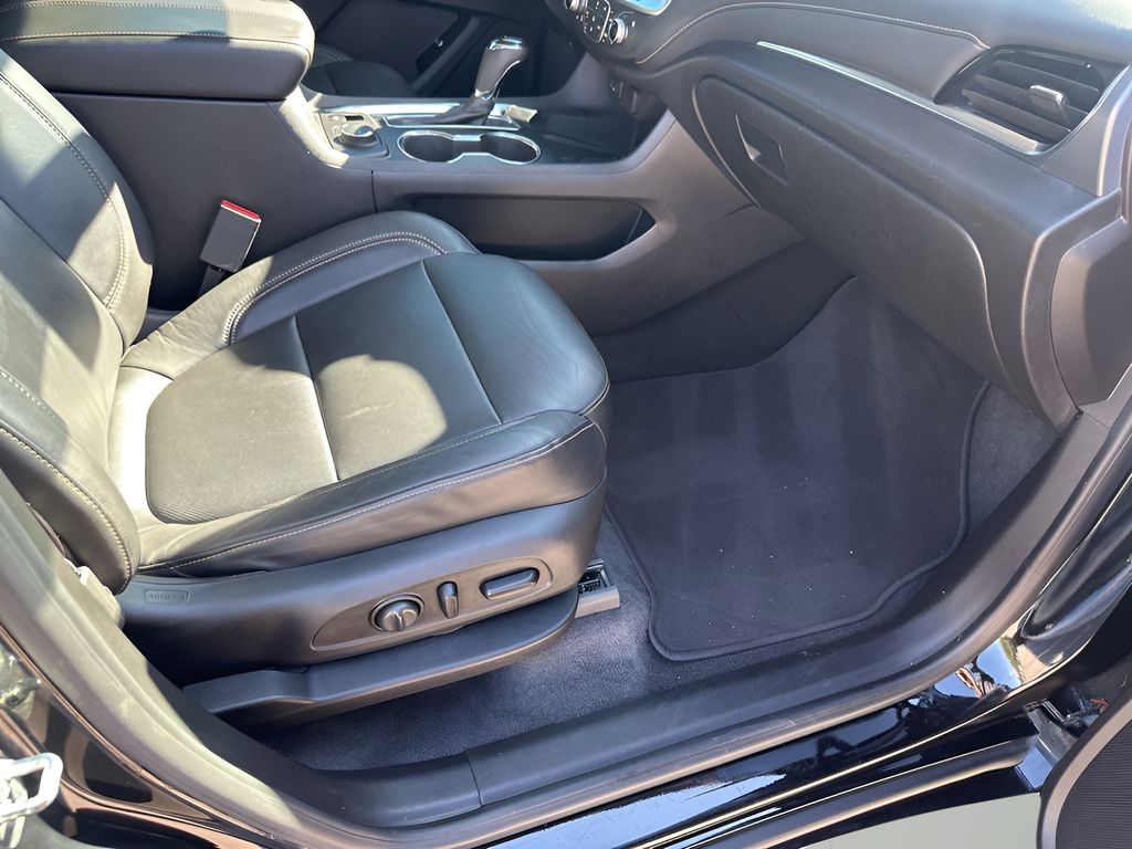 Used Car 2018 Chevrolet Traverse  Premier For Sale Under $20,000 In Austin, Texas