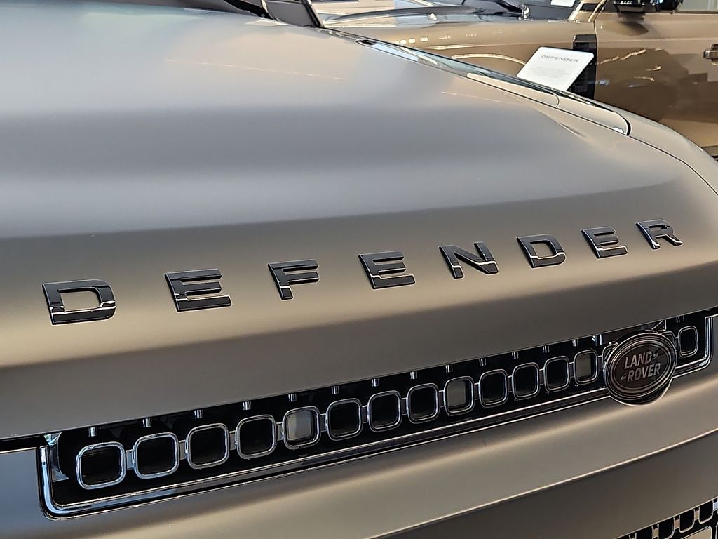 Thumbnail: 2026 Land Rover Defender - 18