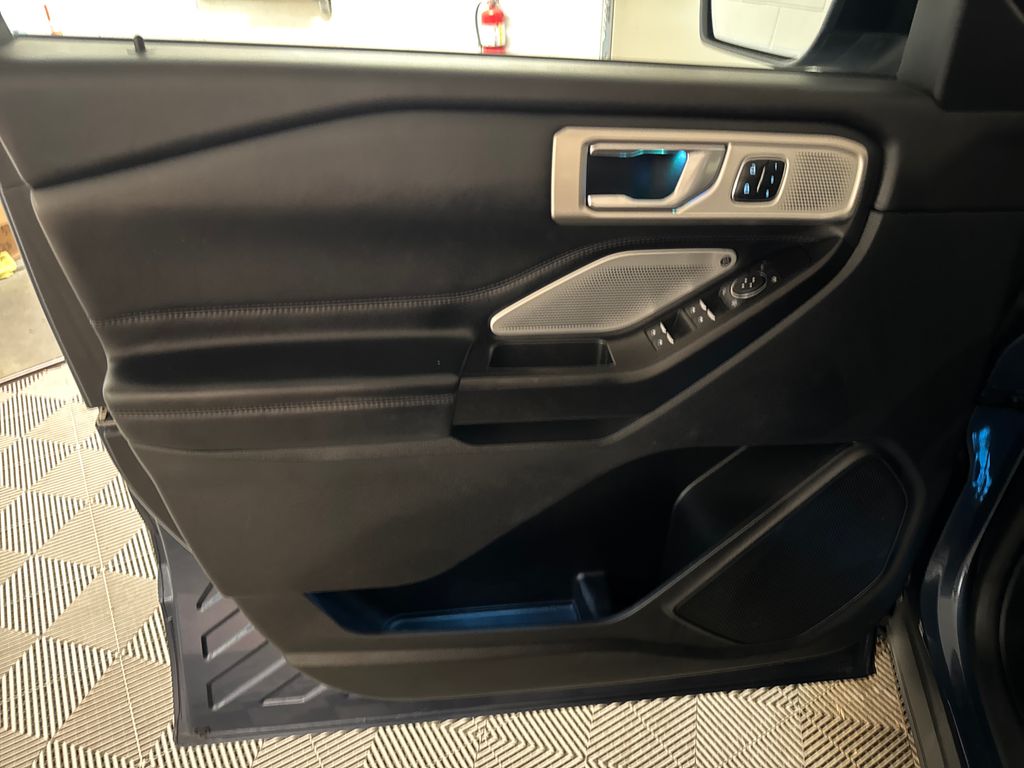 Certified Used 2020 Blue Ford Platinum image 16