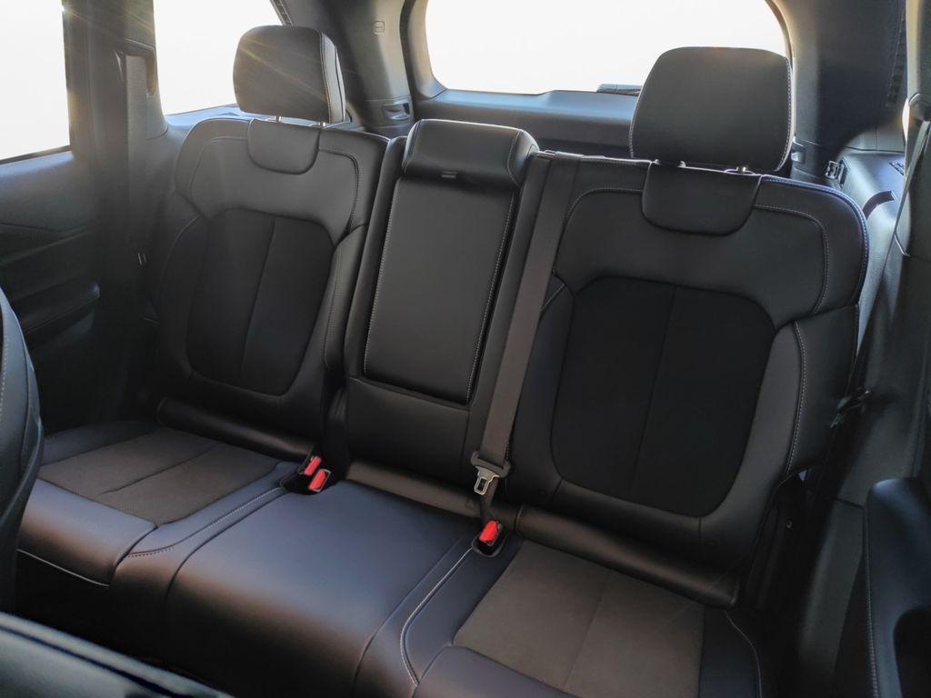 New Car 2025 Jeep Grand Cherokee  Laredo For Sale Under $40,000 In Austin, Texas