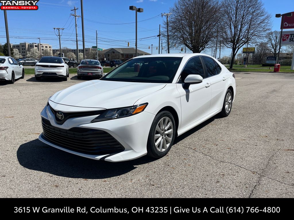 2018 Toyota Camry LE photo