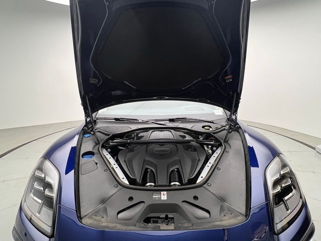 Thumbnail: 2025 Porsche Panamera - 26