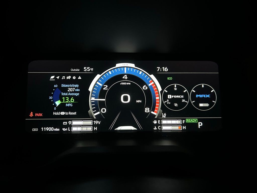 Thumbnail: 2023 Toyota Sequoia - 25